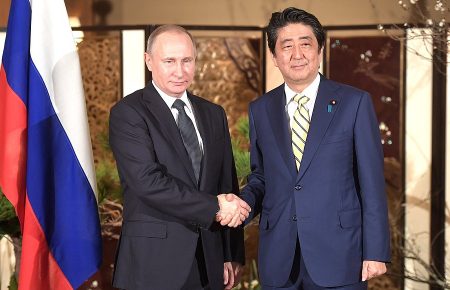 Путін запропонував Японії укласти мирну угоду