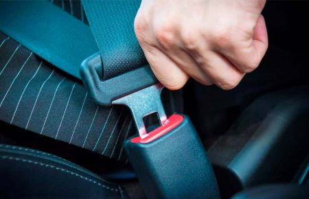 ВРУ ухвалила законопроект про підвищення штрафу за непристебнутий ремінь безпеки в авто