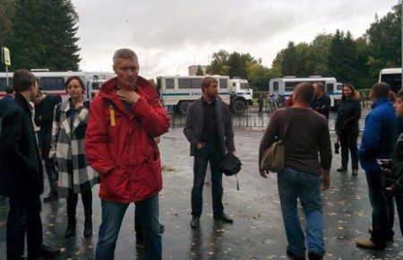 На акціях протесту в Єкатеринбурзі в автозаку із затриманими поїхав колишній мер Ройзман