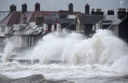 Унаслідок шторму «Алі» у Британії та Ірландії загинули 2 людей