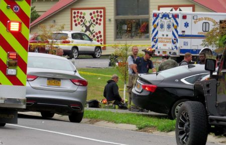 У штаті Нью-Йорк лімузин зіткнувся з автівкою: загинули 20 людей