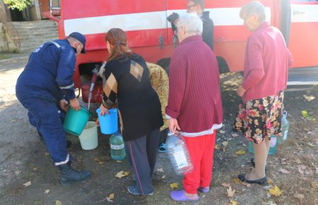 У Торецьк не підвозять достатньо питної води — волонтер