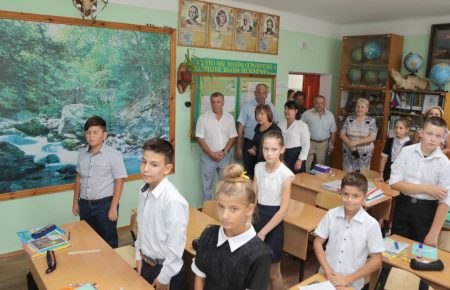 Українську мову у Криму вивчають 172 учні проти 13 тисяч до початку окупації — Єльченко