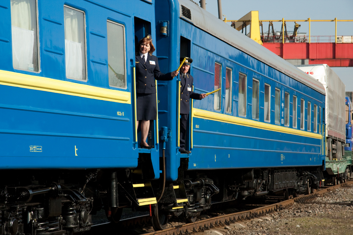 Укрзалізниця призначила 14 додаткових потягів до Дня захисника України