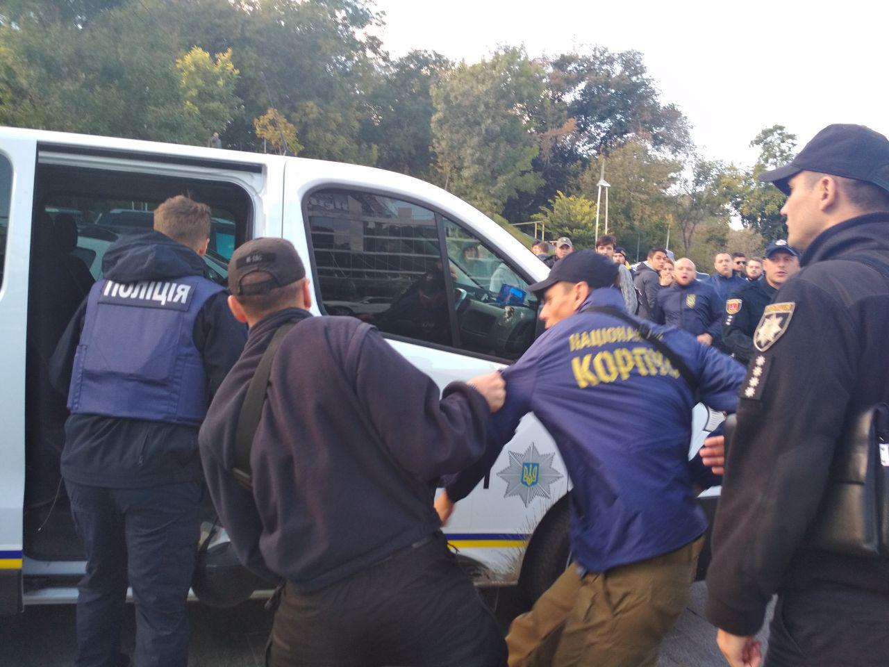 В Одесі під час протесту проти забудови стріляли та застосували сльозогінний газ — поліція