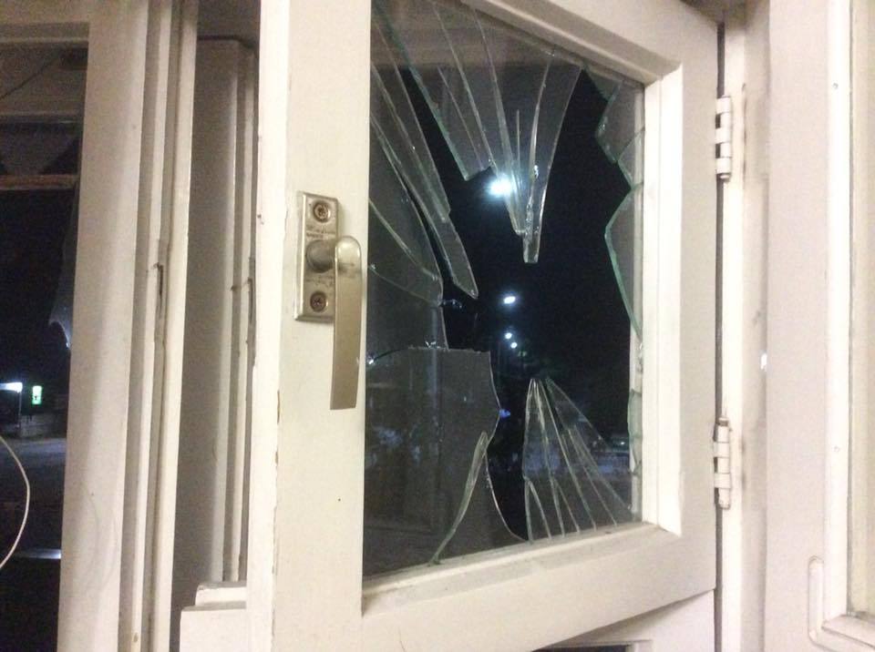 С14 заявляють, що координатору Сергію Мазуру кинули вибуховий пристрій у вікно квартири