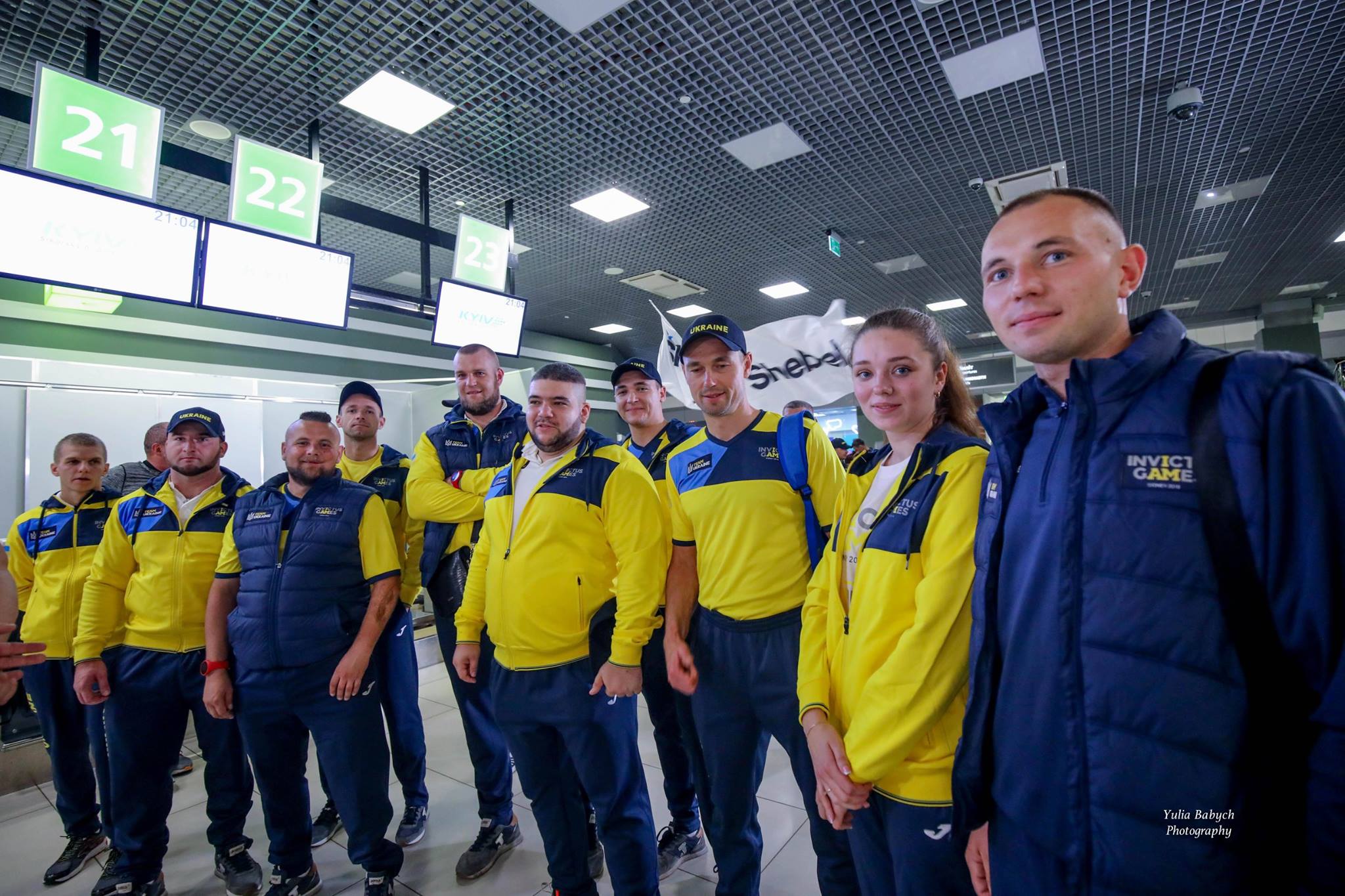 Українська збірна з 15 військових вилетіла до Сіднея на «Ігри нескорених»