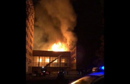 В окупованому Донецьку сталася пожежа в будівлі технікуму