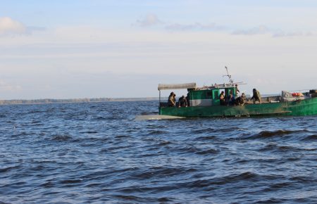 Російські прикордонники затримали українських рибалок з окупованої території