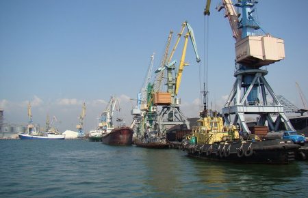 Українські порти втратили понад мільярд через дії Росії в Азовському морі – Омелян