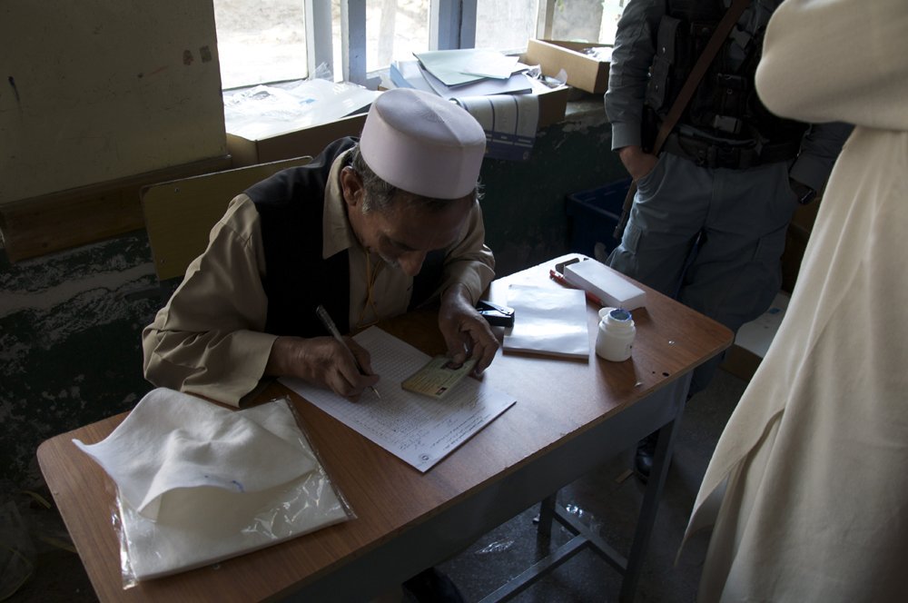 В афганській провінції на тиждень відклали вибори після вбивства шефа поліції