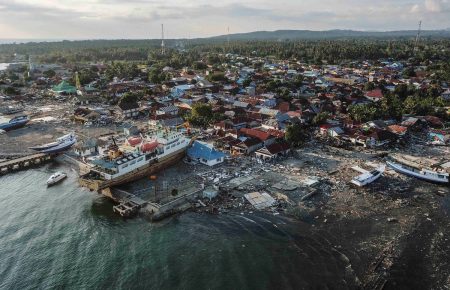 Внаслідок землетрусу і цунамі в Індонезії загинула 2091 людина