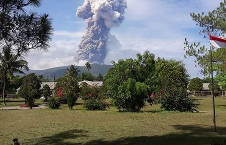 В Індонезії почалося виверження вулкану
