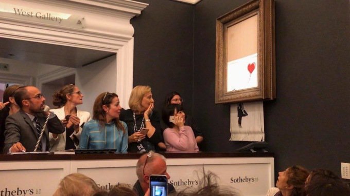 Картина Бенксі самознищилася на аукціоні Sotheby's