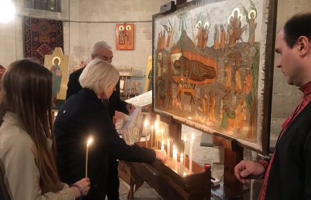 «Запали свічку пам’яті»: у Франції вшанували жертв Голодомору 1932-33 років (ФОТО)