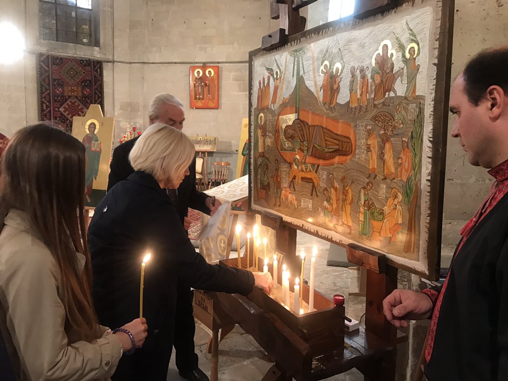 «Запали свічку пам’яті»: у Франції вшанували жертв Голодомору 1932-33 років (ФОТО)