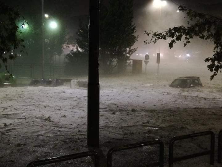 Негода в Італії та Іспанії: у містах затопило вулиці, є один загиблий