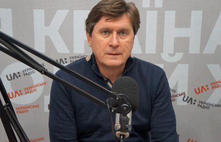 Питання томосу додає Порошенку кілька відсотків у симпатіях виборців – Володимир Фесенко