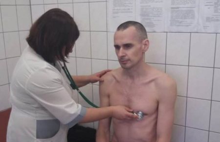 Ревматизм, проблеми з серцем, нирками, печінкою: адвокат розповів про стан Сенцова