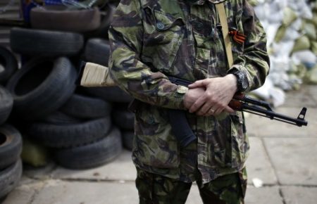На Донеччині бойовик, який чергував на блокпосту, здався поліції