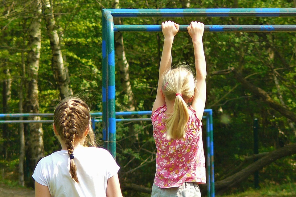 Батьки 9-річної дівчинки заявили, що її побила тренерка з гімнастики (ВІДЕО)