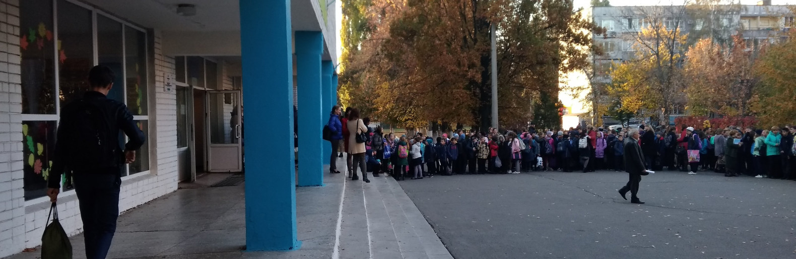 Павлоград: зі школи евакуювали більше тисячі дітей