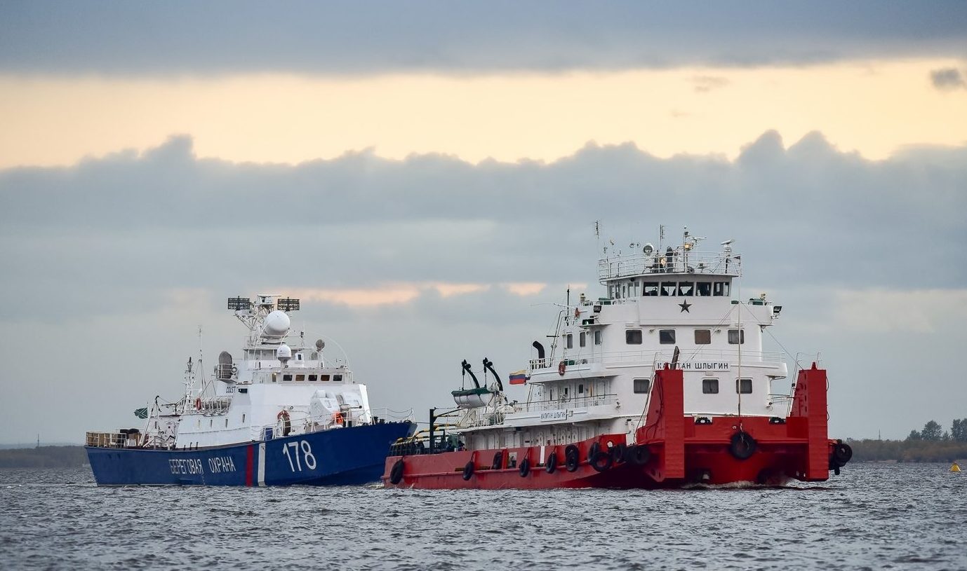 Два кораблі РФ зайшли до Азовського моря — голова ДПСУ