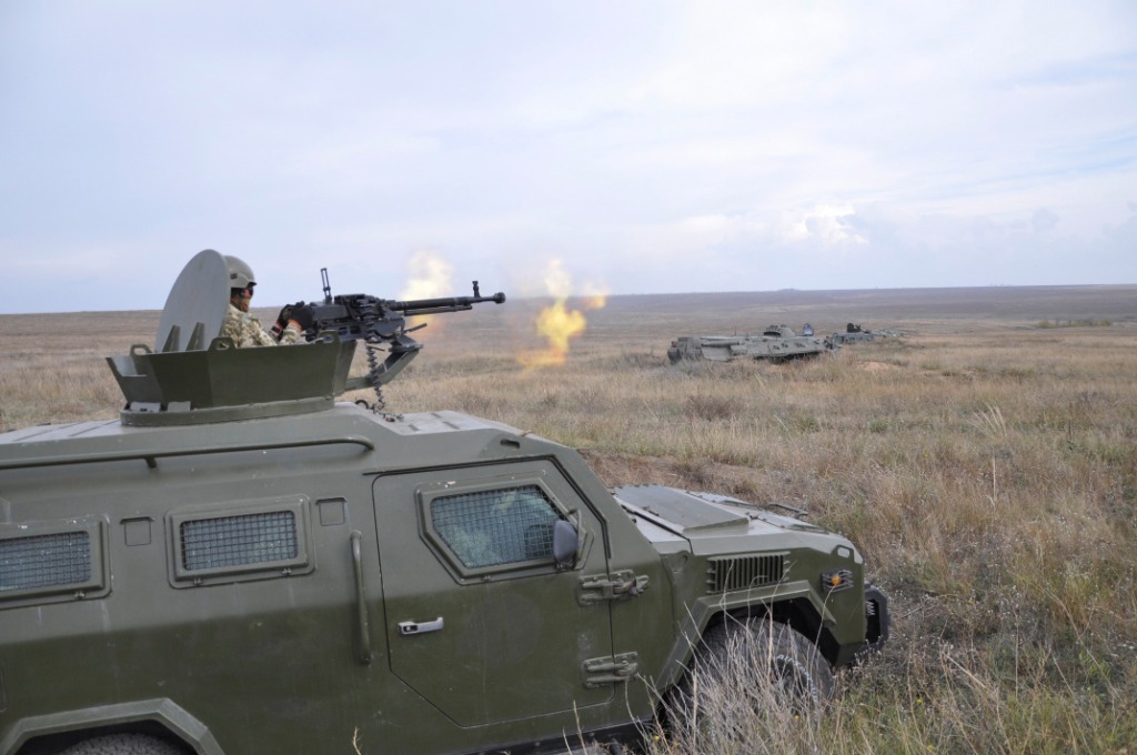 Українські прикордонники провели начання з оборони узбережжя Азовського моря (ФОТО)