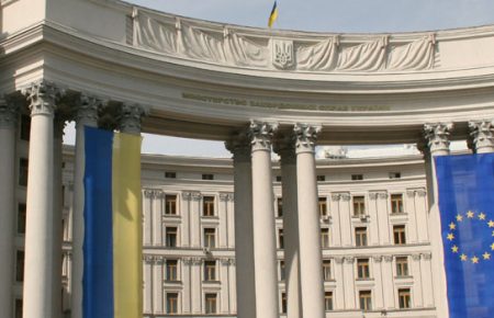 МЗС відреагувало нотою протесту на «гуманітарний вантаж» від Росії на території окупованого Донбасу