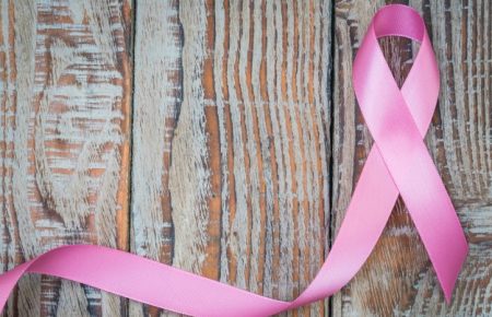 «Рожева стрічка України»: засновниця фонду про допомогу жінкам із раком грудей