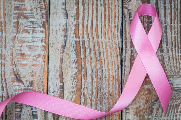 «Рожева стрічка України»: засновниця фонду про допомогу жінкам із раком грудей