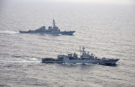 За два дні через російське блокування у Керченській протоці у понад 2,5 рази збільшилася кількість кораблів
