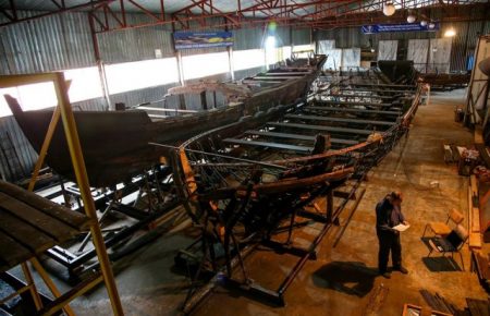 Археологи збирають кошти на дослідження стародавніх човнів, що затонули в Дніпрі
