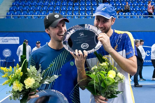 Українець Молчанов в парі зі словаком виграли у фіналі тенісного турніру в Братиславі Українець Молчанов в парі зі словаком виграли у фіналі тенісного турніру в Братиславі