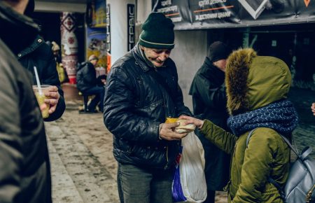Акція #Каваchallenge — простий спосіб допомогти бездомним людям Києва