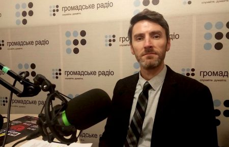 Права користувачів інтернету в Україні порушують з обох боків лінії розмежування – Метью Шааф