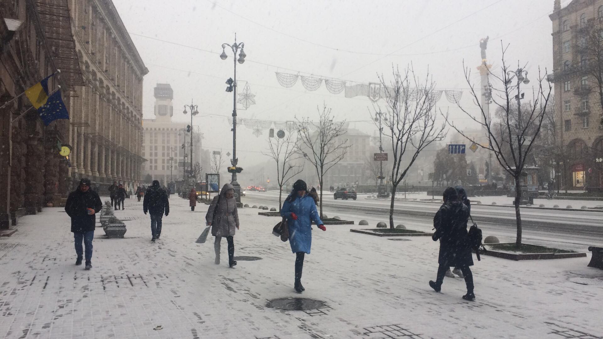 У Києві падає перший сніг