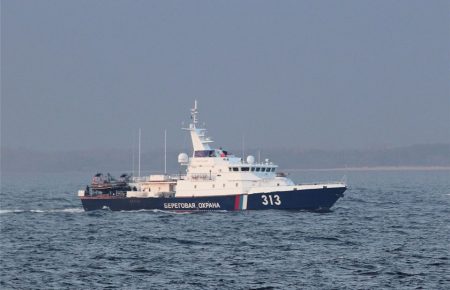 Росія перекидає у Азовське море кораблі з артилерією на борту — Клименко