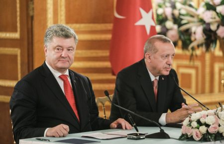 Меркель, Ердоган, Варфоломій: підсумки зустрічей Порошенка у Києві та Стамбулі