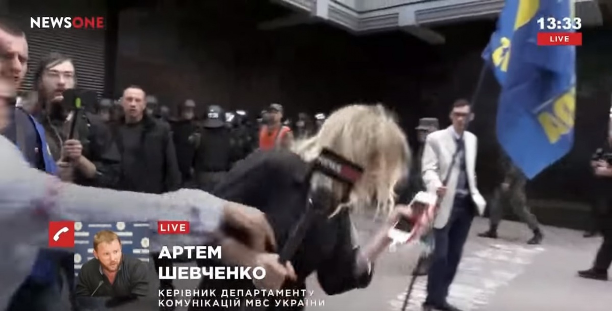 Більшість випадків фізичної агресії щодо журналістів в Україні у жовтні стосувалися жінок — НСЖУ
