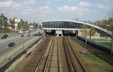Станція метро «Дарниця» запрацювала після трьох годин призупинки роботи