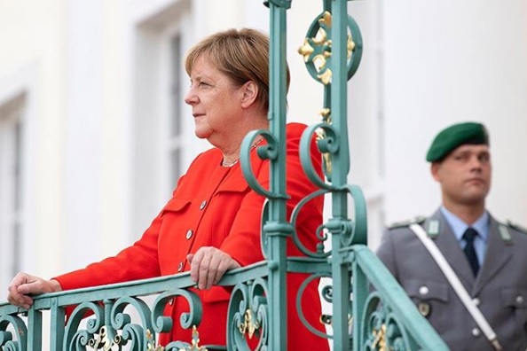 Меркель вийшла із самоізоляції і приступила до роботи