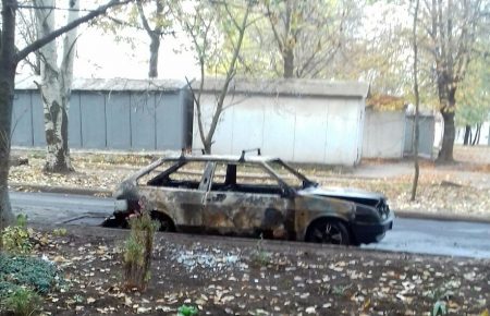 У Донецьку вибухнув автомобіль (ФОТО)