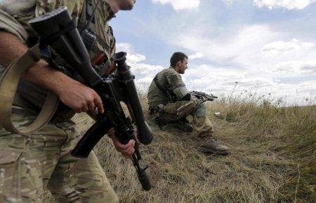 Доба на Донбасі: 22 обстріли, втрат немає