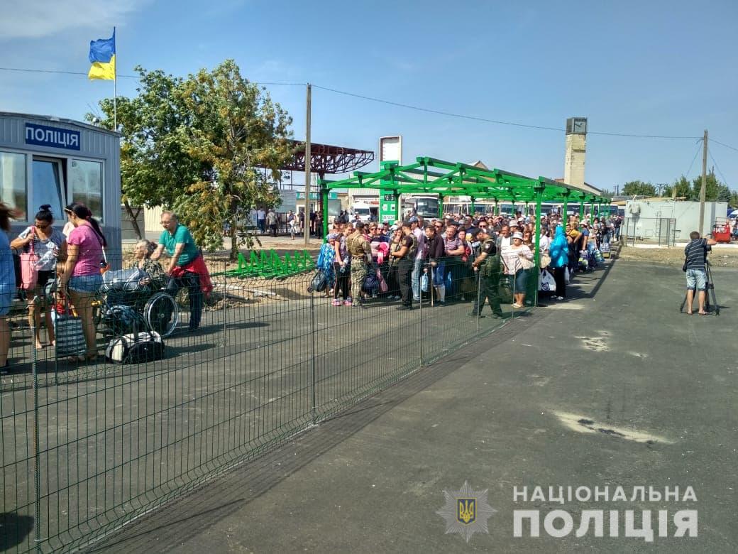 В черзі перед КПВВ «Станиця Луганська» помер чоловік — правозахисники