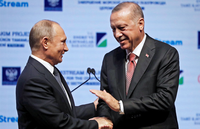 Росія завершила будівництво морської ділянки «Турецького потоку»