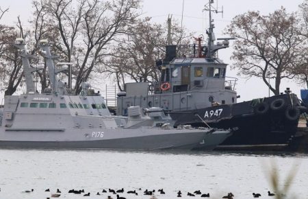 «Суд» у Криму відхилив апеляції ще 5 українських моряків, скоротивши їхні арешти на день