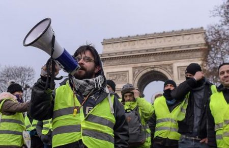 Протести «жовтих жилетів» у Франції: поліція затримала понад два десятки учасників