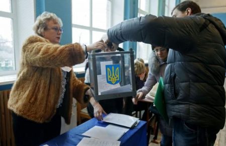 Підробка бюлетенів і голосування без паспорта: на виборах в ОТГ на Черкащині фіксують порушення