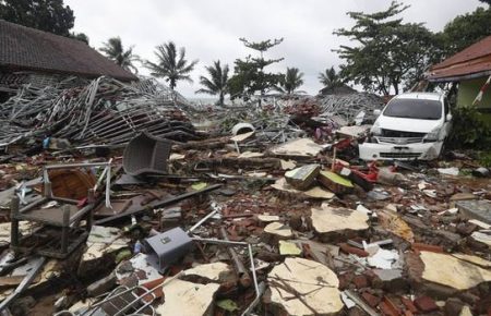 Українці не постраждали внаслідок цунамі в Індонезії — МЗС
